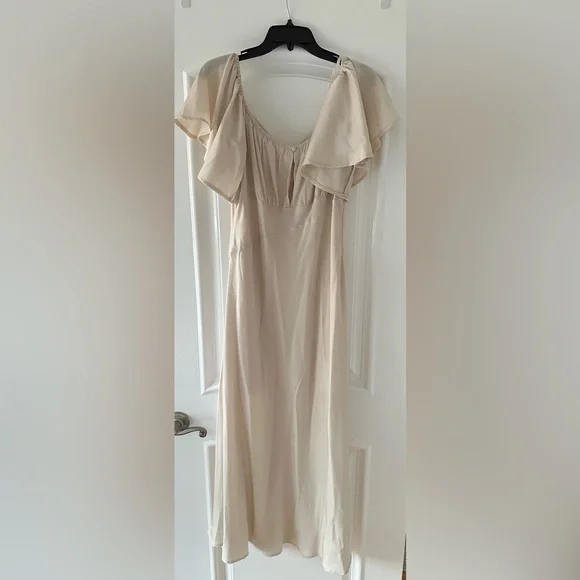 Selfie Leslie - Park Avenue Flutter Sleeve Side Split - Picture 3 of 4